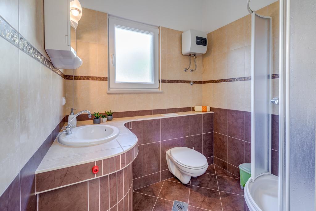 Holiday Home Mirna Vala Sevid Exterior photo